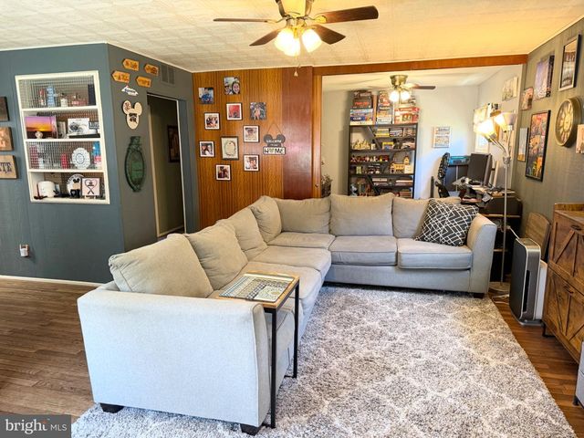2131 CURTIS AVE, Abington, PA 19001