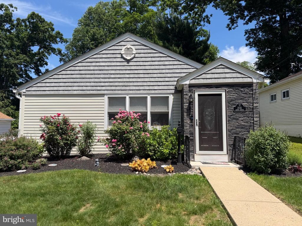 2131 CURTIS AVE, Abington, PA 19001