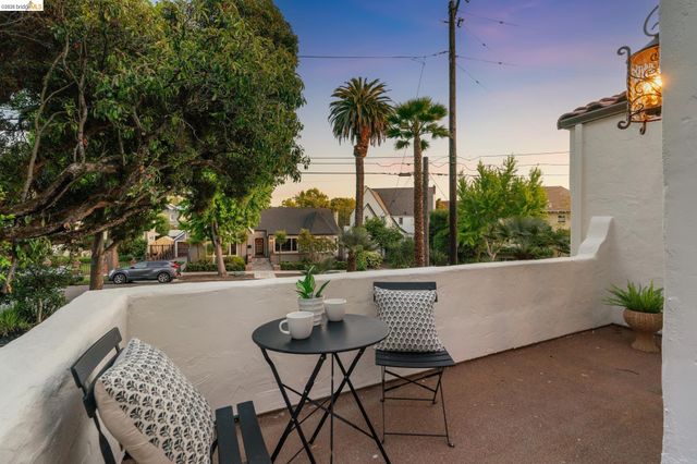 6000 Rockridge Blvd, Oakland, CA 94618