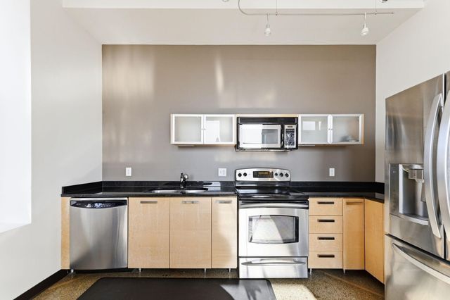 350 Saint Peter Street 909, Saint Paul, MN 55102