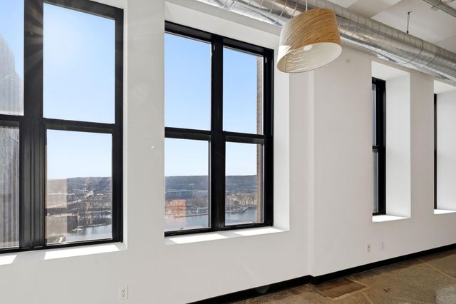 350 Saint Peter Street 909, Saint Paul, MN 55102