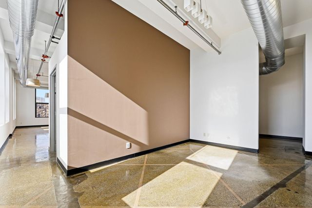 350 Saint Peter Street 909, Saint Paul, MN 55102