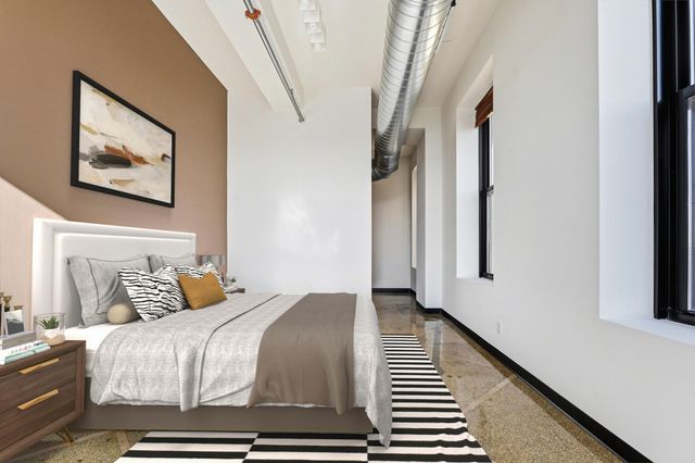 350 Saint Peter Street 909, Saint Paul, MN 55102