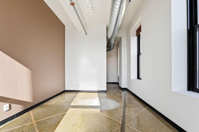 350 Saint Peter Street 909, Saint Paul, MN 55102