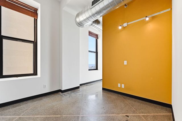 350 Saint Peter Street 909, Saint Paul, MN 55102