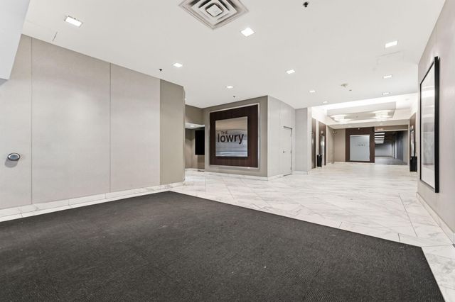 350 Saint Peter Street 909, Saint Paul, MN 55102