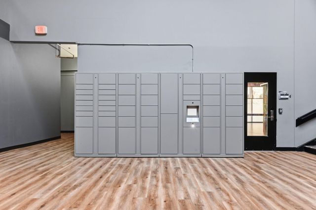 350 Saint Peter Street 909, Saint Paul, MN 55102