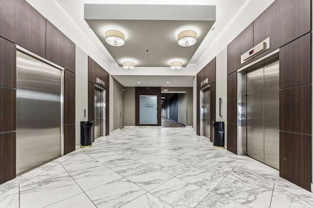 350 Saint Peter Street 909, Saint Paul, MN 55102