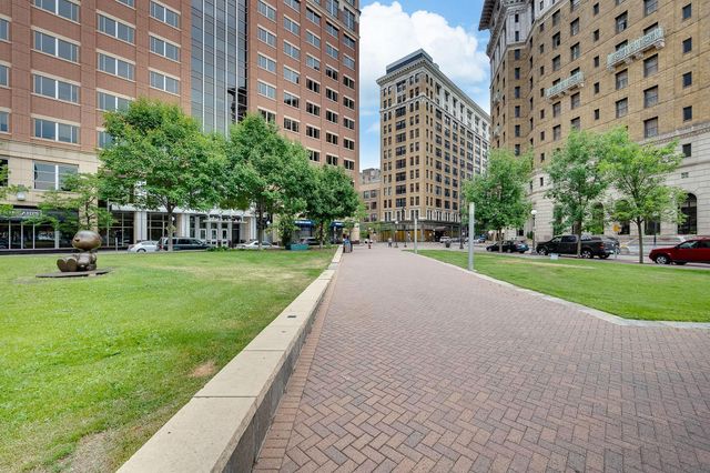 350 Saint Peter Street 909, Saint Paul, MN 55102