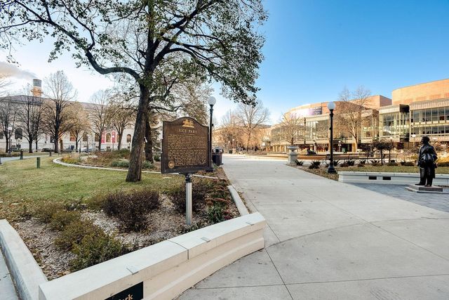 350 Saint Peter Street 909, Saint Paul, MN 55102