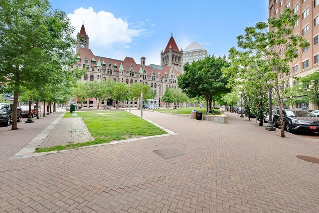 350 Saint Peter Street 909, Saint Paul, MN 55102