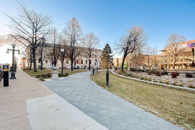 350 Saint Peter Street 909, Saint Paul, MN 55102