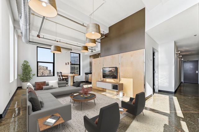 350 Saint Peter Street 909, Saint Paul, MN 55102