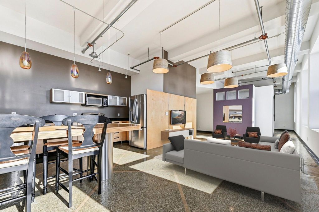 350 Saint Peter Street 909, Saint Paul, MN 55102