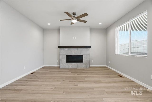 1216 Stirling Meadows Ct, Middleton, ID 83644