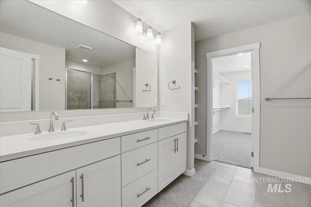 1216 Stirling Meadows Ct, Middleton, ID 83644