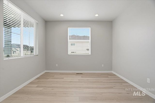 1216 Stirling Meadows Ct, Middleton, ID 83644