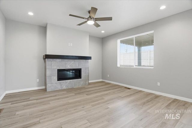 1216 Stirling Meadows Ct, Middleton, ID 83644