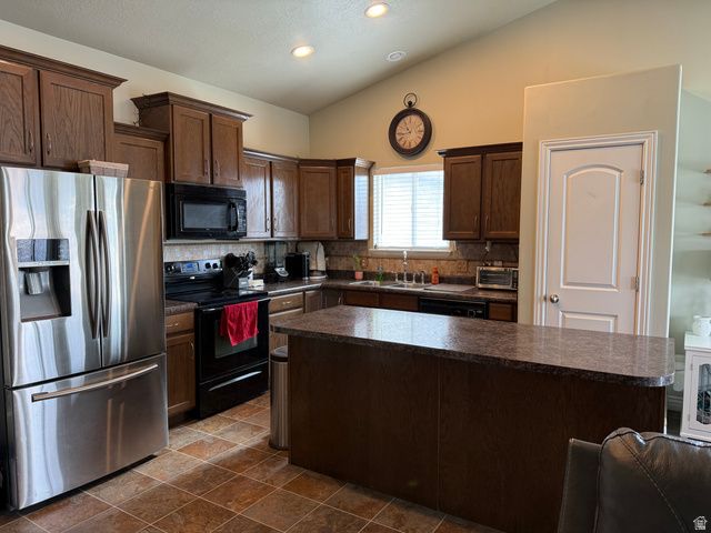 2129 N BERRA BLVD, Tooele, UT 84074