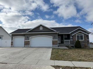 2129 N BERRA BLVD, Tooele, UT 84074