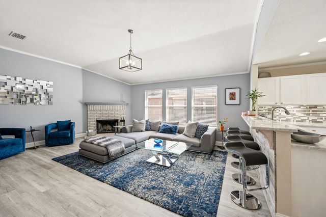 4136 Justin Drive, Fort Worth, TX 76244