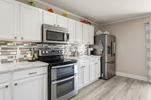 4136 Justin Drive, Fort Worth, TX 76244