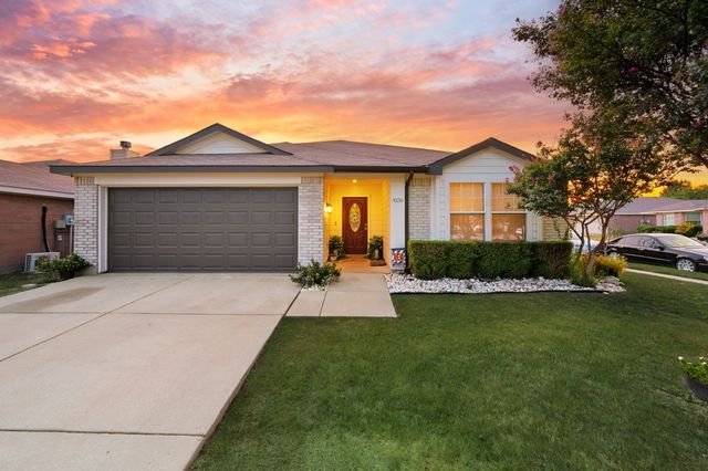 4136 Justin Drive, Fort Worth, TX 76244