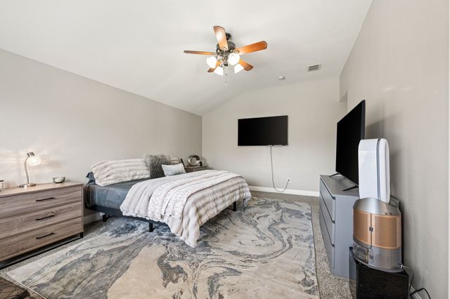 4136 Justin Drive, Fort Worth, TX 76244