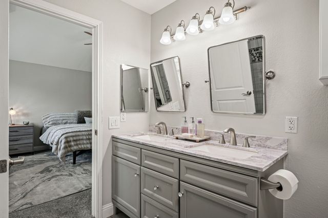 4136 Justin Drive, Fort Worth, TX 76244
