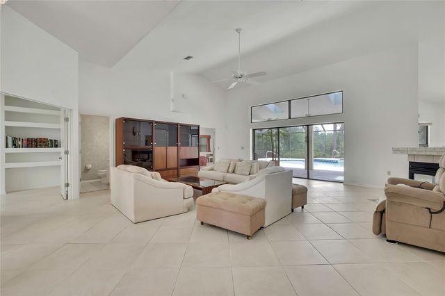 862 W NATIONAL STREET, Hernando, FL 34442