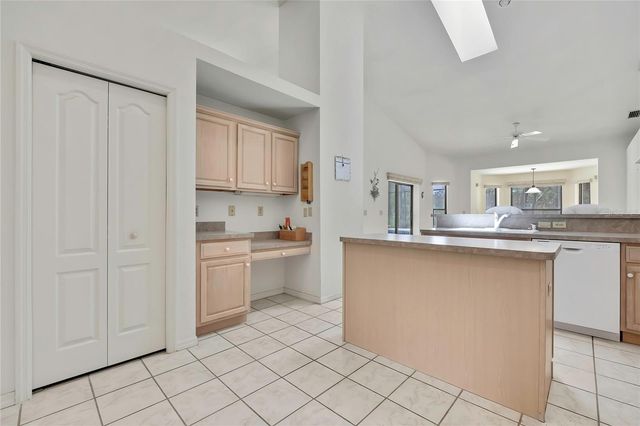 862 W NATIONAL STREET, Hernando, FL 34442