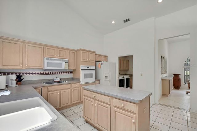 862 W NATIONAL STREET, Hernando, FL 34442