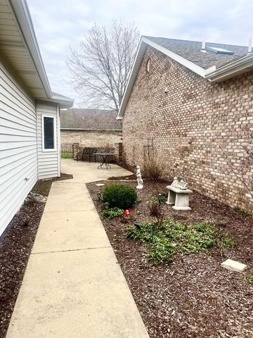 1649 Redbud Drive, Hobart, IN 46342