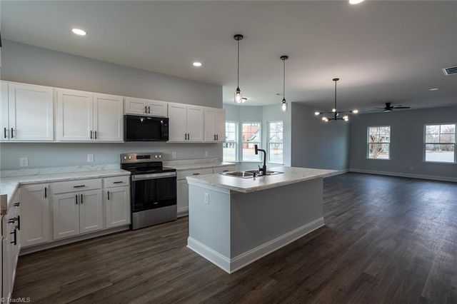 1900 Everitt Street, Greensboro, NC 27401