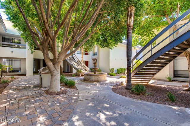 5211 N 24TH Street 105, Phoenix, AZ 85016