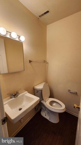 807 BELLOWS AVE, Fredericksburg, VA 22405