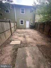 807 BELLOWS AVE, Fredericksburg, VA 22405