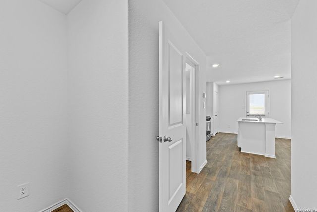 4255 Marjoram Landing, Von Ormy, TX 78073