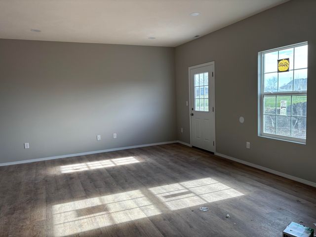 1310 E 476th Road, Bolivar, MO 65613