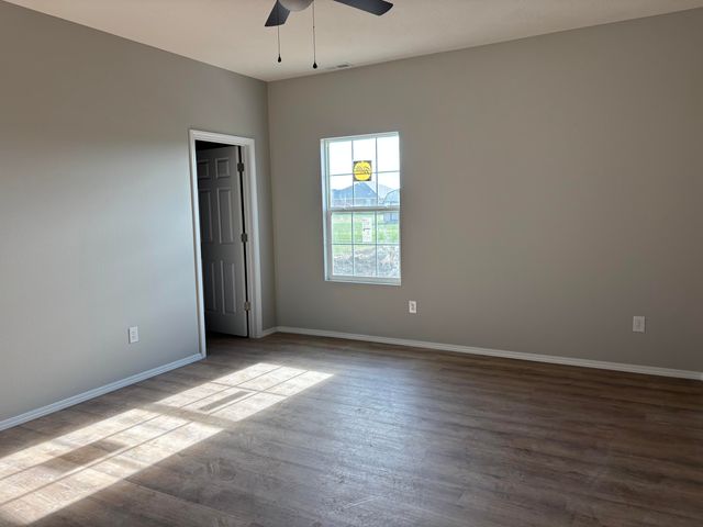 1310 E 476th Road, Bolivar, MO 65613