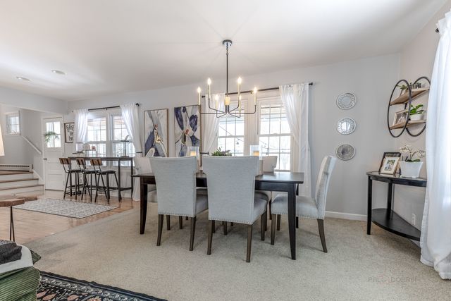 3 LAKEVIEW Drive, Mundelein, IL 60060