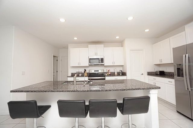 6417 TEN ACRE COURT, Zephyrhills, FL 33541