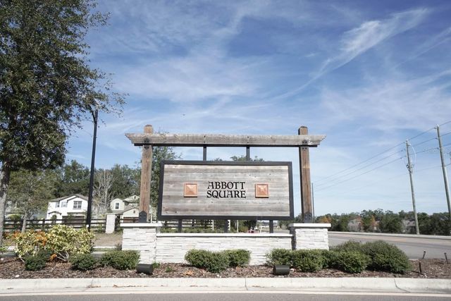 6417 TEN ACRE COURT, Zephyrhills, FL 33541