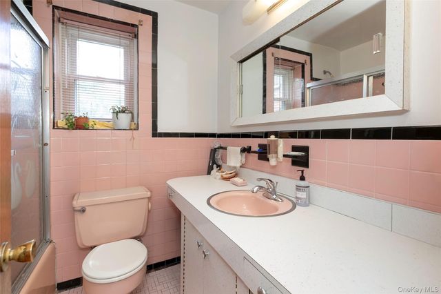 810 Neill Avenue, Bronx, NY 10462
