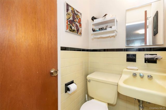 810 Neill Avenue, Bronx, NY 10462