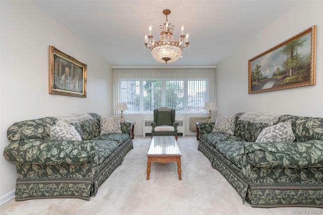 810 Neill Avenue, Bronx, NY 10462