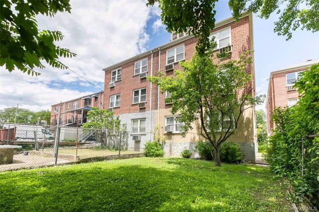 810 Neill Avenue, Bronx, NY 10462