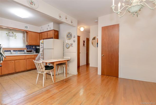 810 Neill Avenue, Bronx, NY 10462