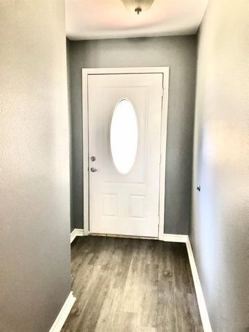 114 E Wilkins Street, League City, TX 77573