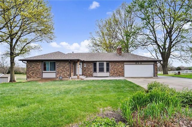 815 Kouns Lane, Edwardsville, KS 66111